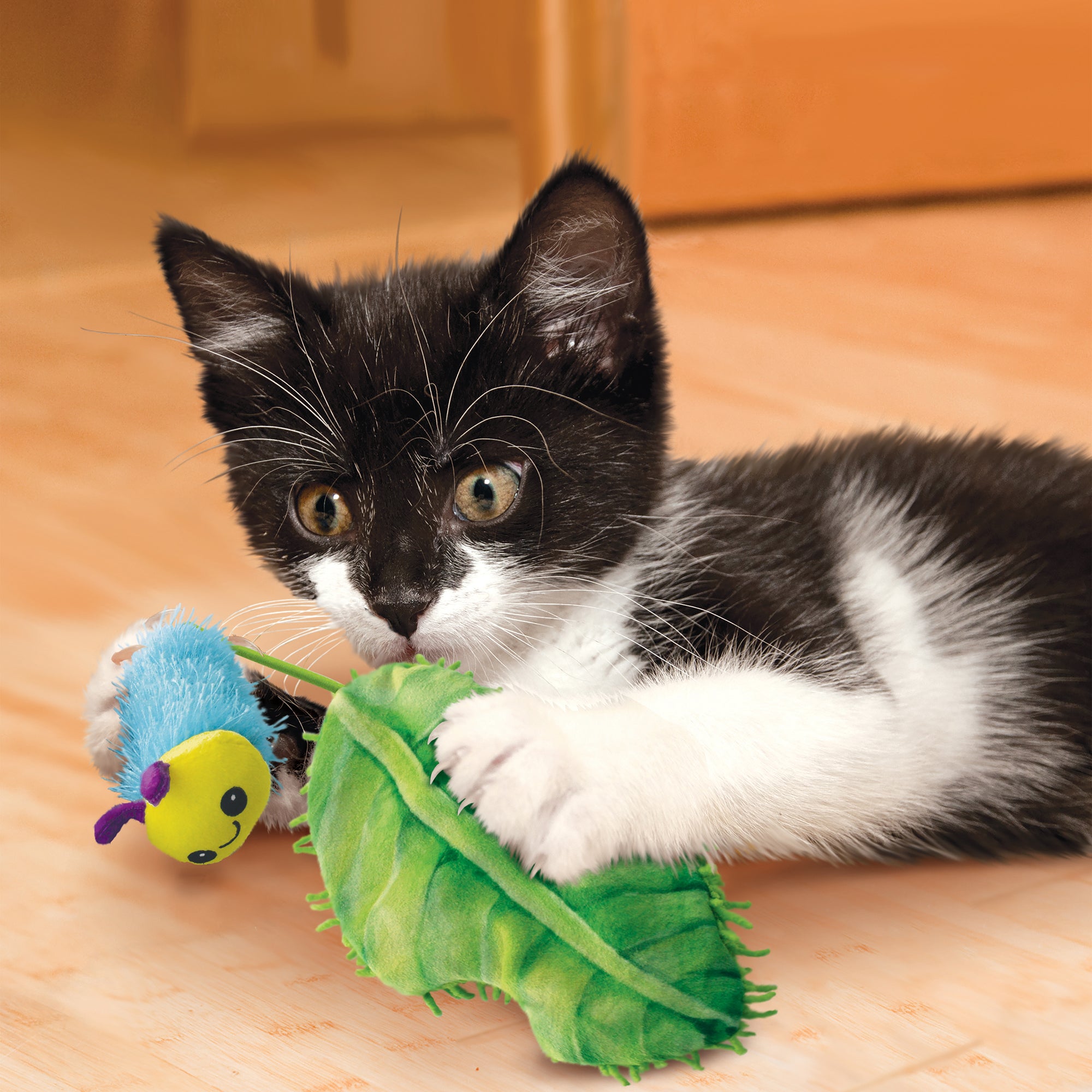 Kong Flingaroo Rups Met Blad Met Catnip 25,5X8,5X3 Cm