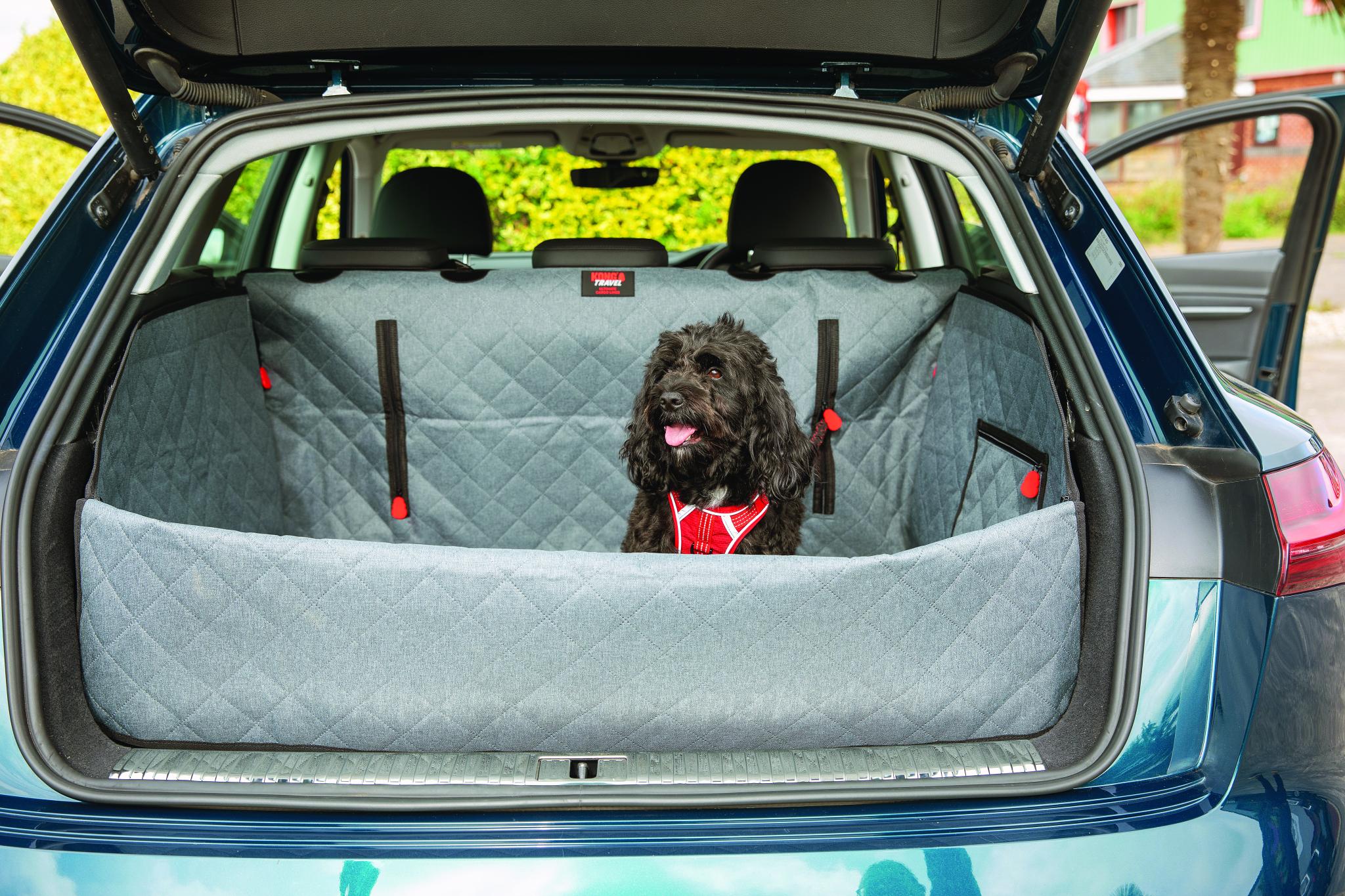 Kong Ultimate Cargo Auto Hondendeken 82X110X45 Cm