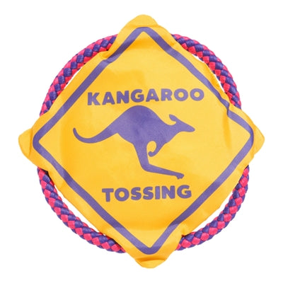 Bark Kangaroo Tossing Frisbee Met Flostouw 33X25X2 Cm